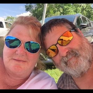 Meet your Posher, Connie